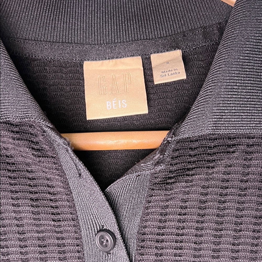 GAP x Béis Black Polo Shirt - Picture 2 of 5